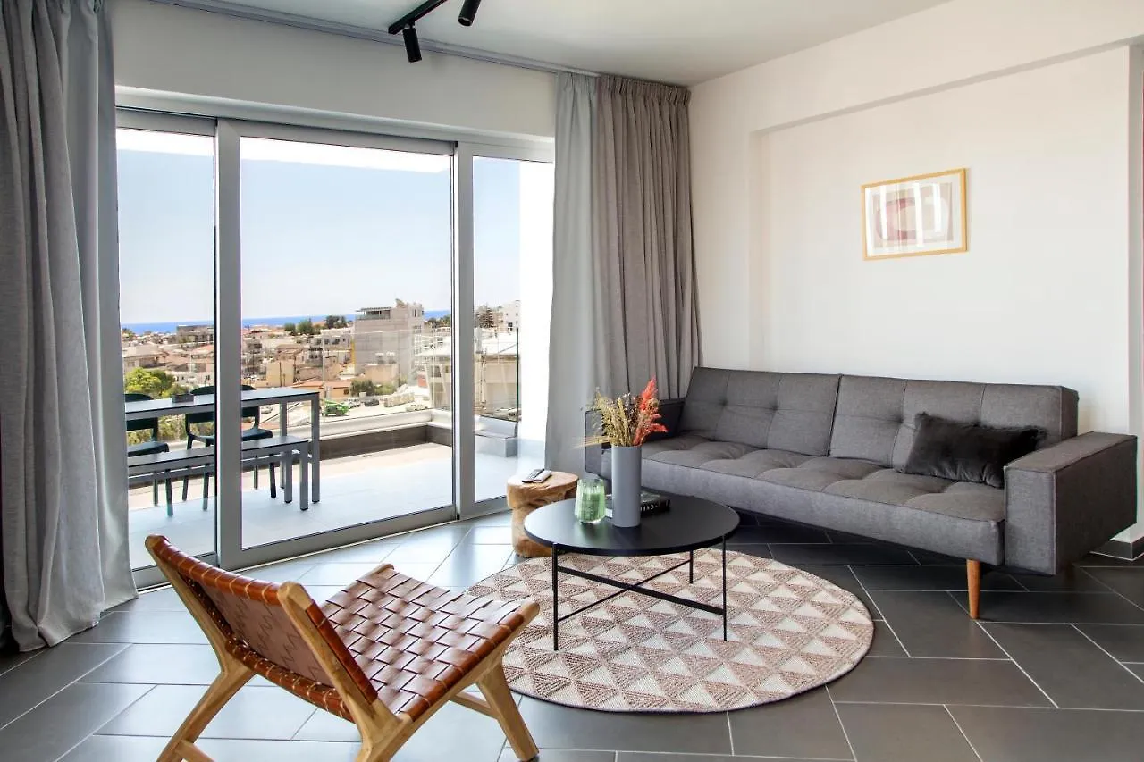 Liv Urban Suites Larnaca 4*,  Cypern