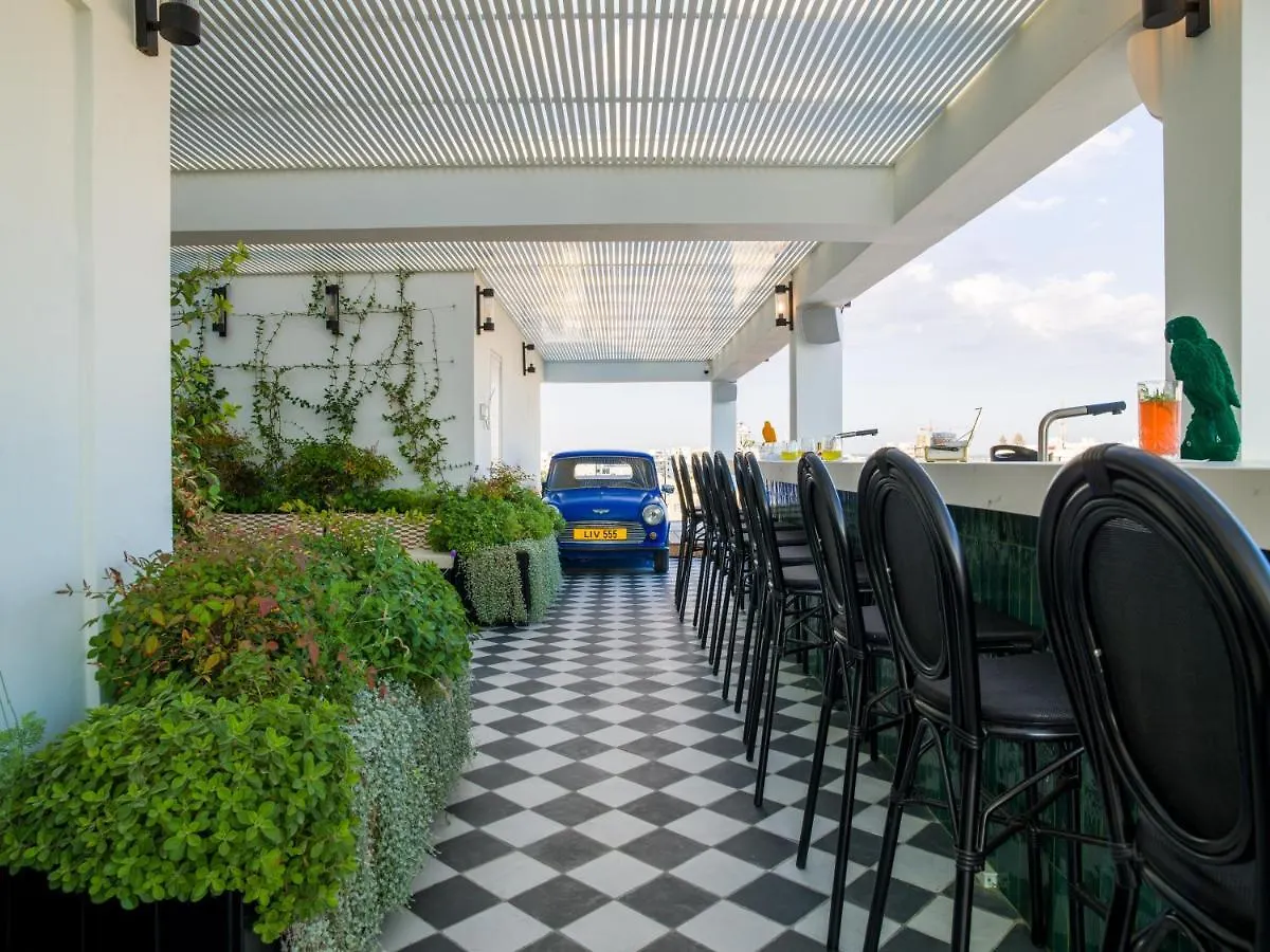 Liv Urban Suites Larnaka 4*,